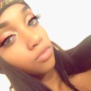 Meet your Posher, Bria